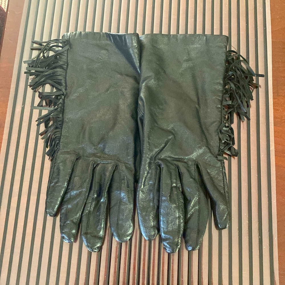 Women’s Fringe Black Leather Gloves. Size 7